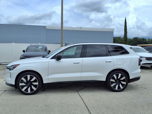 Certified 2025 Volvo EX90 Ultra AWD/4WD image 4