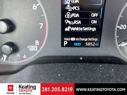 Used 2025 Toyota Corolla LE image 18