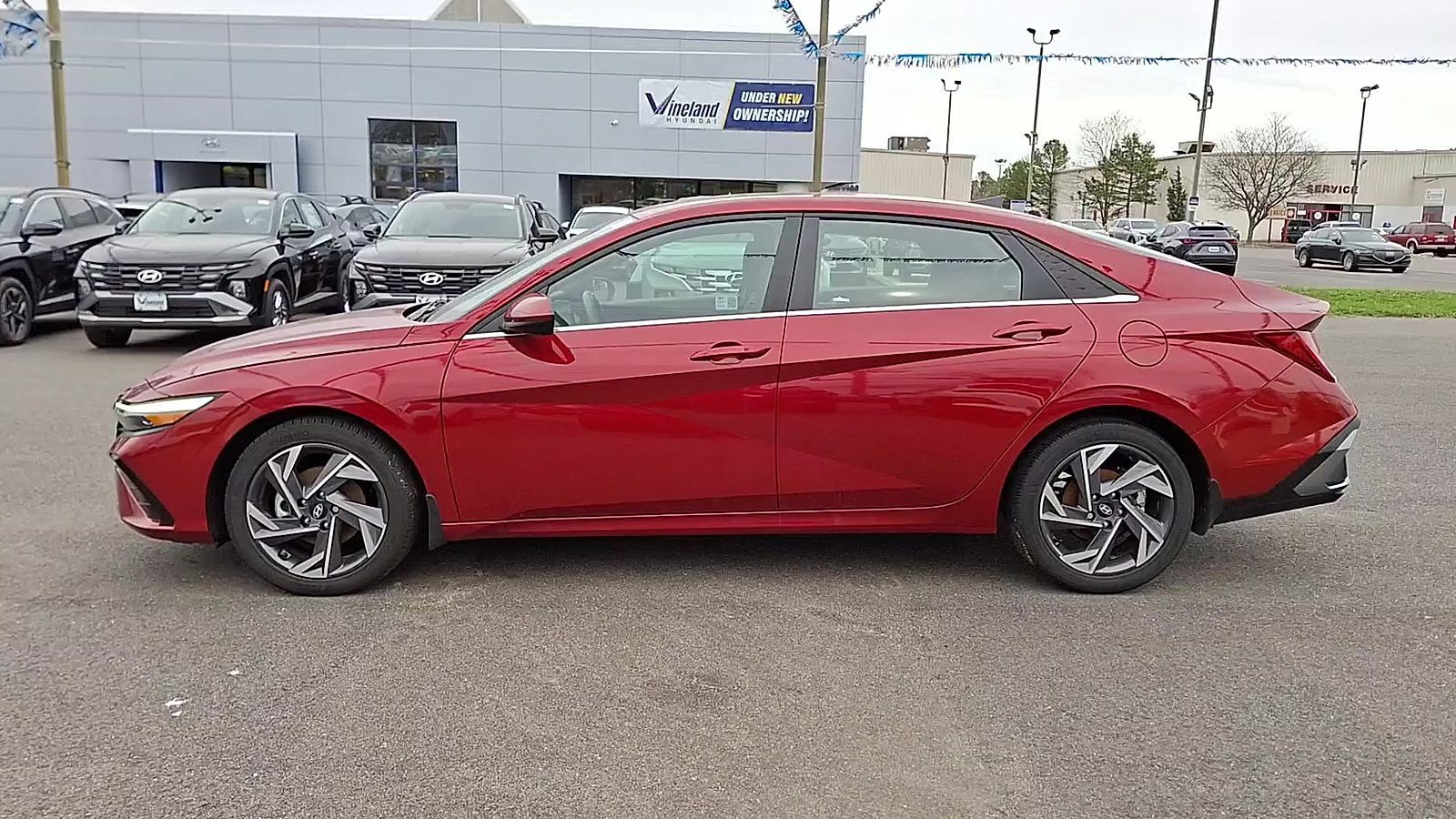 Certified 2024 Hyundai Elantra SEL w/ Convenience Package FWD image 5