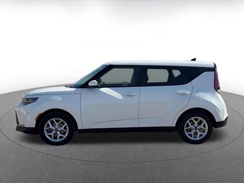 Used 2025 Kia Soul LX w/ LX Technology Package image 9