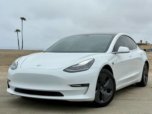 Used 2019 Tesla Model 3 Long Range image 1