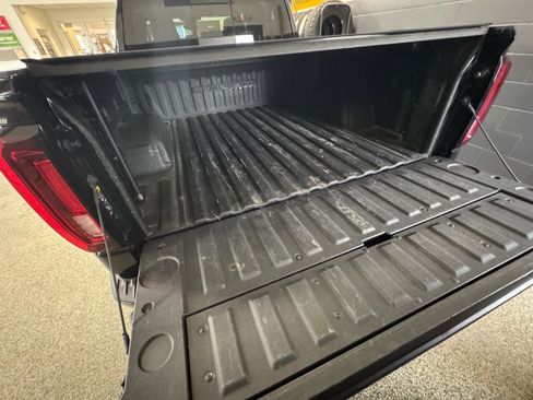 Used 2023 GMC Sierra 1500 Denali Ultimate AWD/4WD image 8