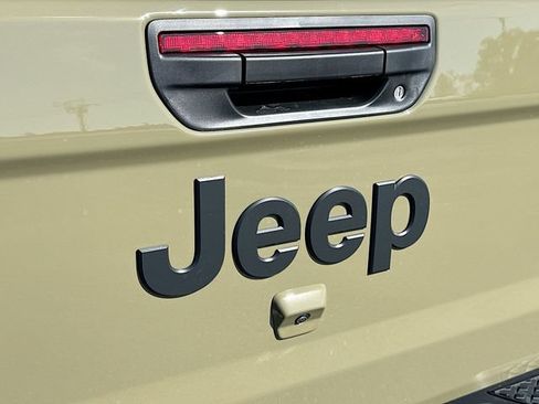 New 2026 Jeep Gladiator Mojave AWD/4WD image 19