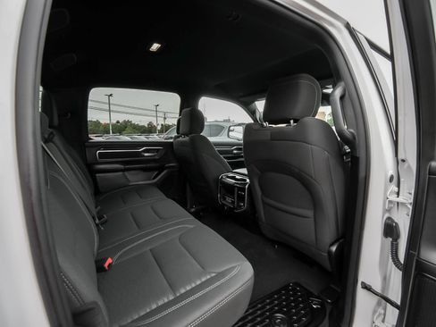 Used 2025 RAM 1500 Big Horn AWD/4WD image 40
