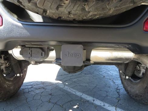 Used 2021 Jeep Wrangler Unlimited Rubicon 4xe w/ Steel Bumper Group image 19