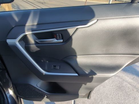 Used 2025 Toyota RAV4 XLE image 26