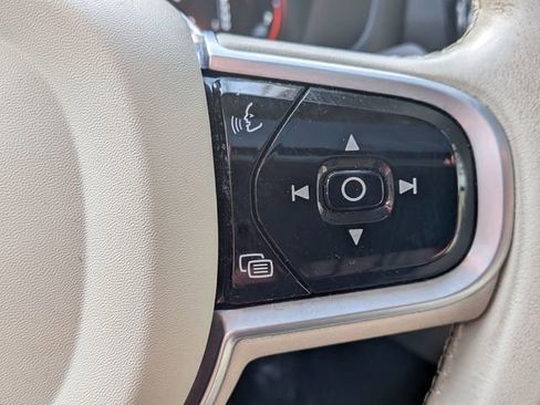 Used 2021 Volvo S60 T6 Momentum image 21