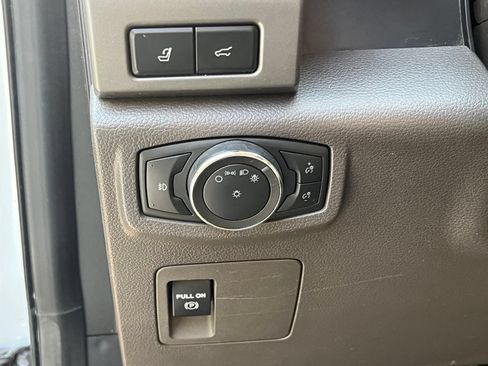 Used 2020 Ford Expedition XLT w/ Equipment Group 202A RWD image 29