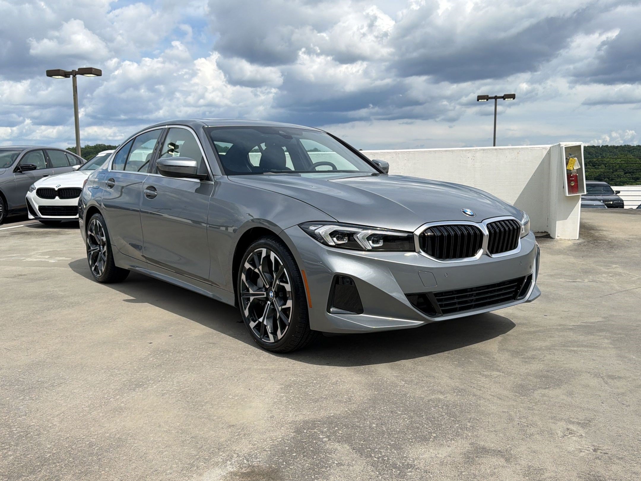 Used 2026 BMW 330i Sedan w/ Convenience Package RWD image 5