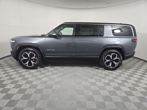 Used 2024 Rivian R1S Adventure AWD/4WD image 2