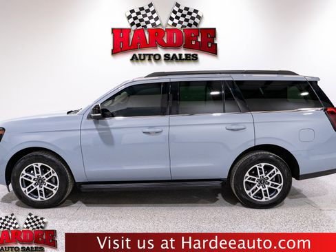 Used 2025 Ford Expedition Active AWD/4WD image 1