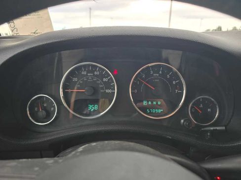Used 2018 Jeep Wrangler Unlimited Sport S AWD/4WD image 7