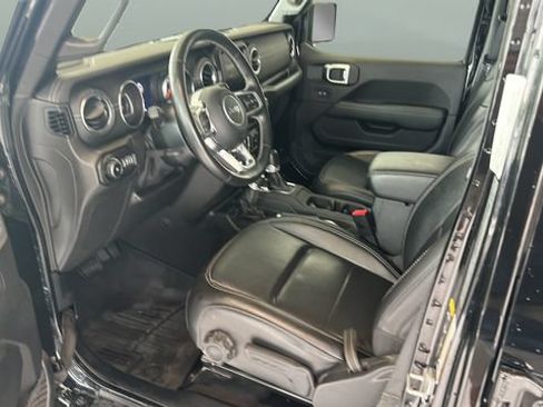 Used 2020 Jeep Wrangler Unlimited Sahara w/ Dual Top Group AWD/4WD image 7