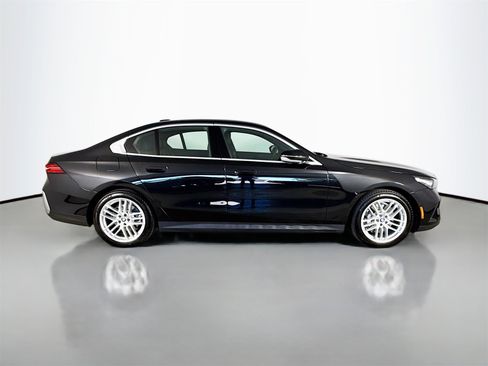 Used 2025 BMW 530i 530i image 8