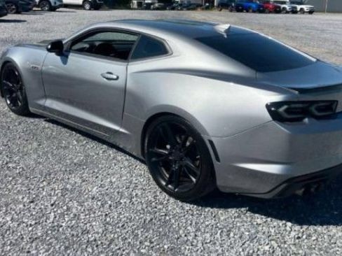 Used 2023 Chevrolet Camaro LT w/ Technology Package RWD image 11