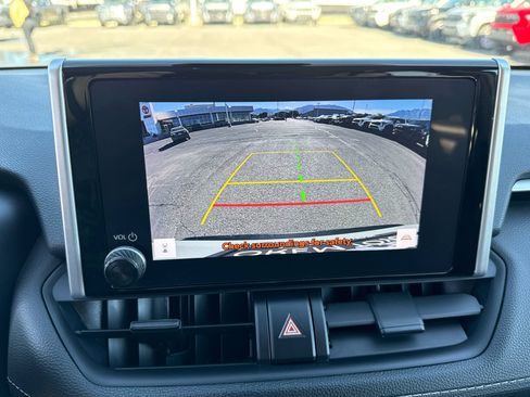 Used 2023 Toyota RAV4 XLE AWD/4WD image 21
