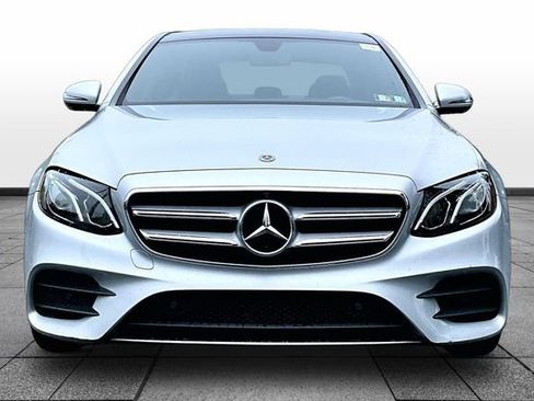 Certified 2019 Mercedes-Benz E 300 4MATIC image 2