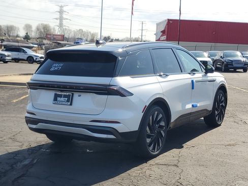 New 2026 Lincoln Nautilus Reserve w/ Jet Appearance Package image 4