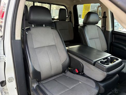 Certified 2018 Nissan Titan S w/ S Utility Package image 17