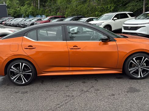 Certified 2021 Nissan Sentra SR FWD image 25