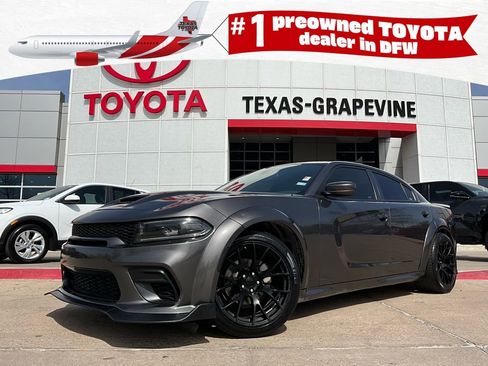 Used 2022 Dodge Charger SXT image 1