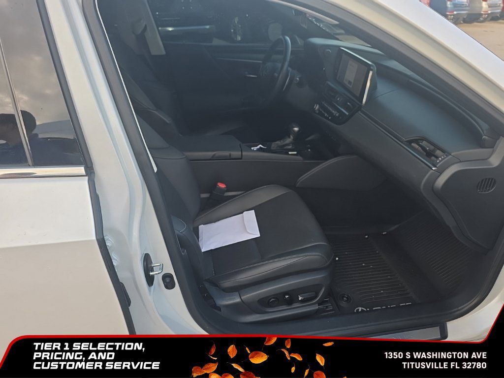 Used 2024 Lexus ES 350 w/ Premium Package FWD image 10