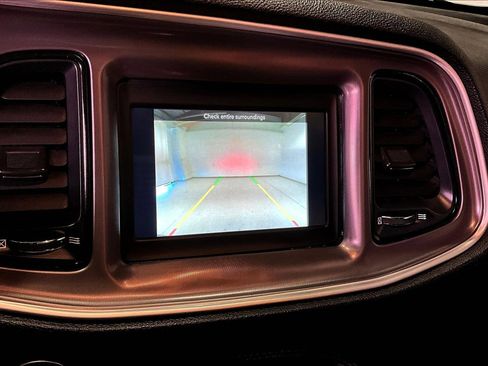 Used 2022 Dodge Challenger SXT image 14