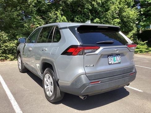 Certified 2023 Toyota RAV4 LE FWD image 9