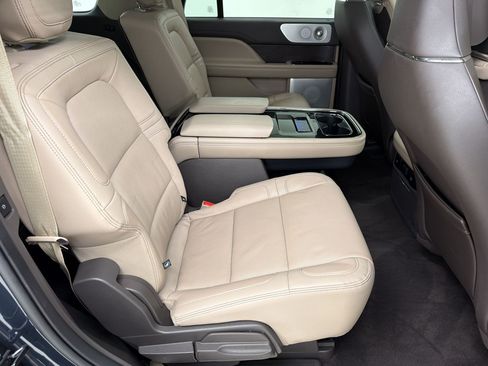 Used 2024 Lincoln Navigator Reserve AWD/4WD image 29