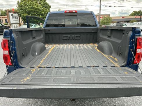 Used 2018 GMC Sierra 1500 SLE w/ SLE Value Package AWD/4WD image 8