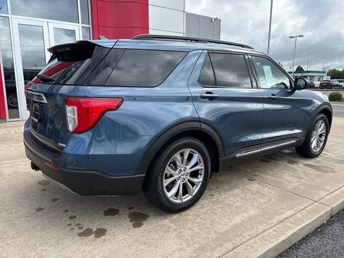 Used 2020 Ford Explorer XLT w/ Equipment Group 202A RWD image 4