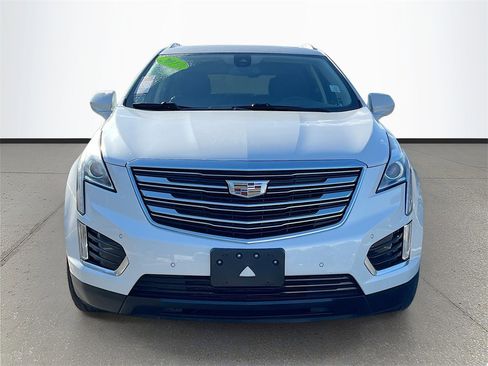 Used 2019 Cadillac XT5 Luxury image 2