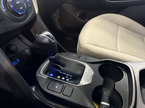Used 2018 Hyundai Santa Fe Sport w/ 2.4L Value Package 02 FWD image 30