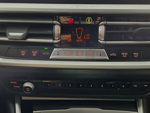 Used 2021 BMW 430i Coupe w/ Convenience Package image 26