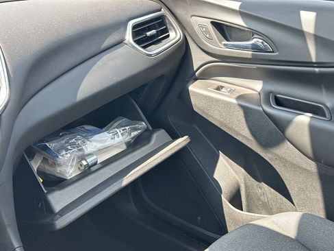 Certified 2020 Chevrolet Equinox LT FWD image 32