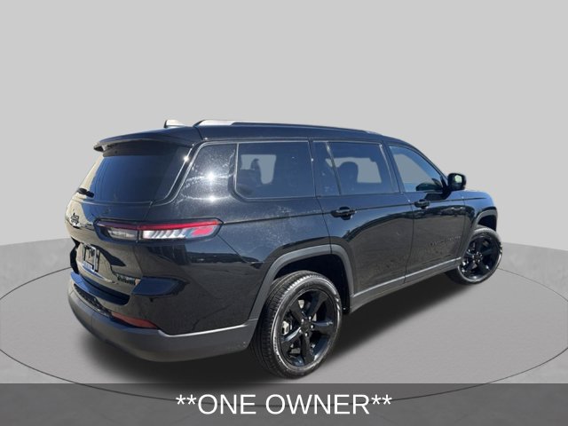 Used 2025 Jeep Grand Cherokee L Limited w/ Black Appearance Package AWD/4WD image 4