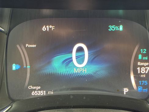 Used 2018 Chrysler Pacifica Touring-L image 30