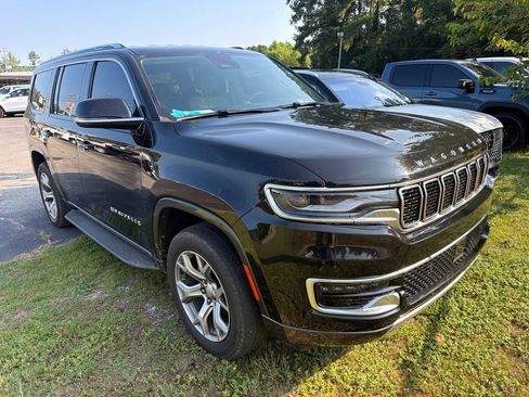 Used 2022 Jeep Wagoneer Series II RWD image 2