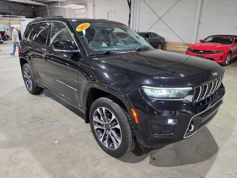 Used 2022 Jeep Grand Cherokee Overland w/ Adv Protech Group III AWD/4WD image 18