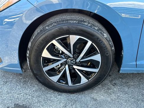 Certified 2025 Volkswagen Jetta S image 8