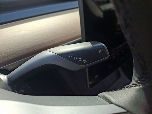 Used 2023 Tesla Model 3 Standard Range RWD image 18
