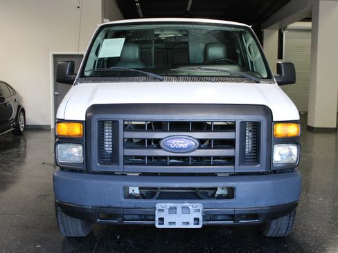 Used 2009 Ford E-350 and Econoline 350 Super Duty RWD image 7