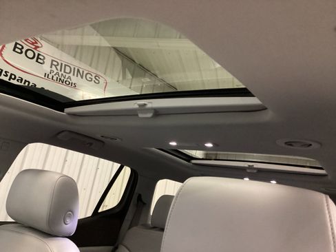 Used 2021 GMC Acadia SLT w/ Technology Package image 20