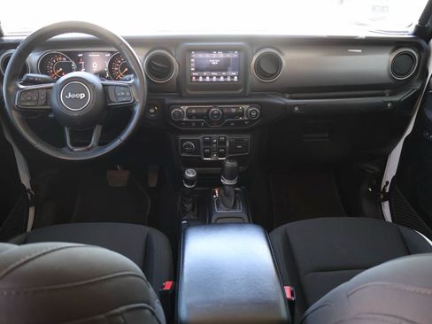Used 2021 Jeep Gladiator Sport AWD/4WD image 11