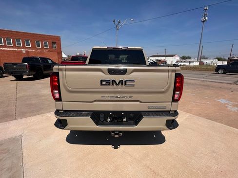 Used 2022 GMC Sierra 1500 Elevation w/ LPO, Elevation Black Package image 4