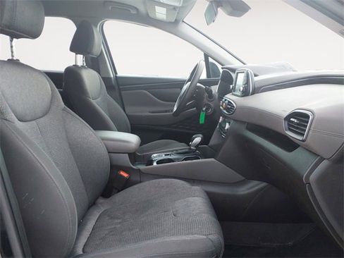 Used 2019 Hyundai Santa Fe SE image 15