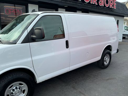 Used 2019 Chevrolet Express 2500 w/ Communications Package RWD image 25