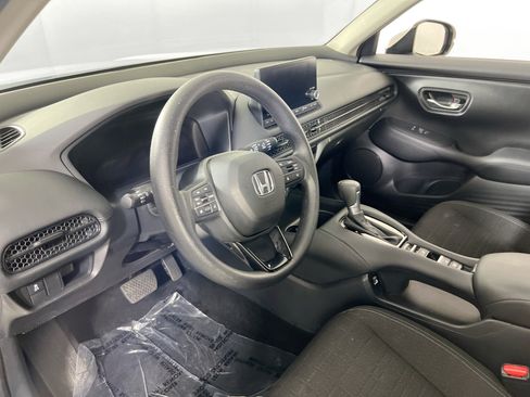 Used 2023 Honda HR-V LX image 9