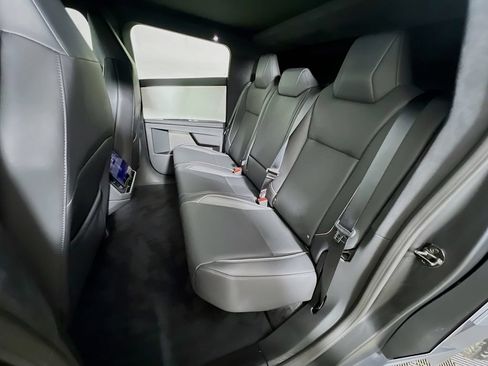 Used 2024 Tesla Cybertruck AWD Crew Cab image 24