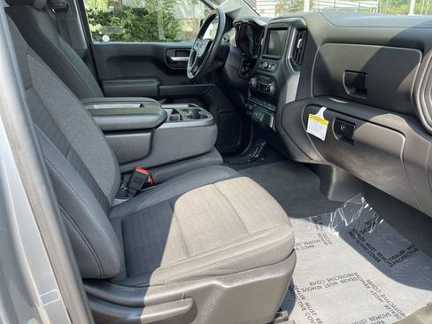 Used 2024 Chevrolet Silverado 1500 Custom Trail Boss w/ LPO, Dark Essentials Package AWD/4WD image 17